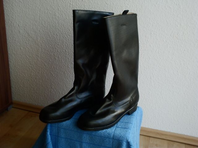 Ungetragene originale DDR Polizeistiefel in schwarz - Ostalgie - Solms
