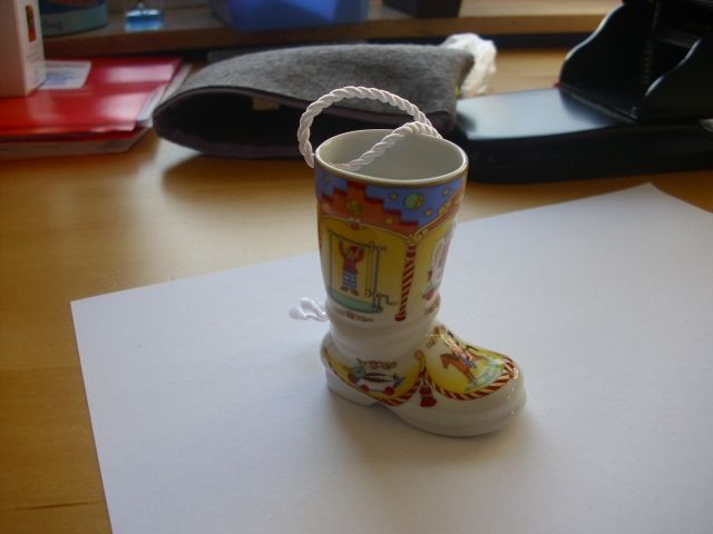 Hutschenreuther Weihnachtsstiefel und -zapfen - Glas Porzellan Antiquarisch - Xanten