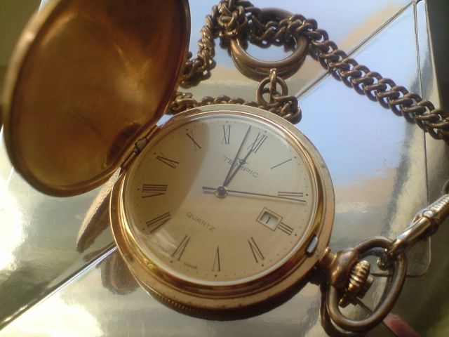 Sprungdeckeluhr in Gold Farbig - Schmuck Edelmetalle Uhren - Ludwigsburg
