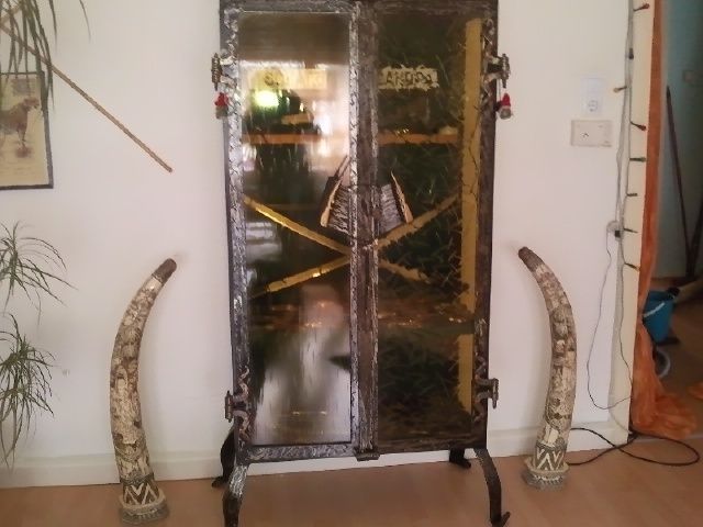 Schmiedeeisener Waffenschrank-wundervoll handgearbeitetes Unikat  - Sonstige Antiquitaeten - pirmasens