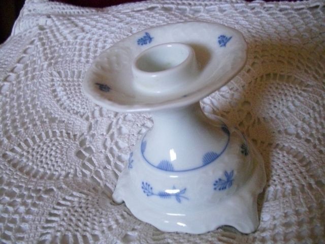 Porzellan-Kerzenhalter weis/blau - Glas Porzellan Antiquarisch - Römerberg