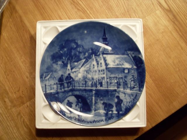 Berlin Design Weihnachtssammelteller 1989 - Glas Porzellan Antiquarisch - Bexbach