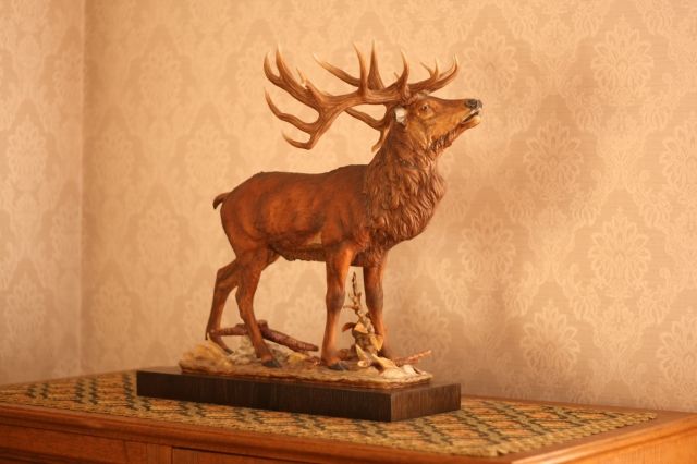 Hutschenreuther BRUNFTZEIT  Rothirsch  von GRANGET - Glas Porzellan Antiquarisch - Herrieden 