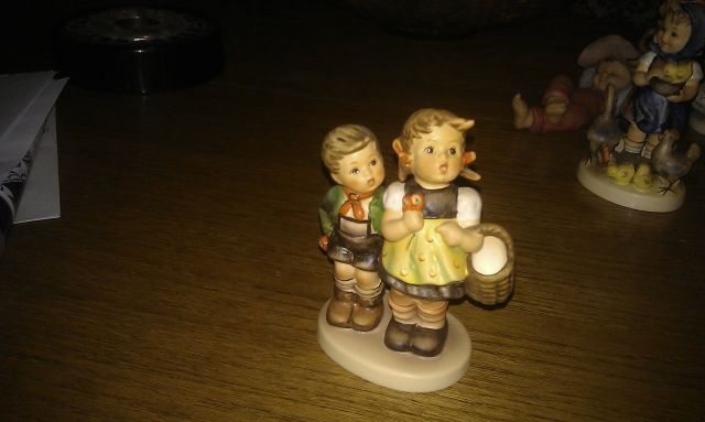 Hummel/Goebel Figuren - Glas Porzellan Antiquarisch - Berlin