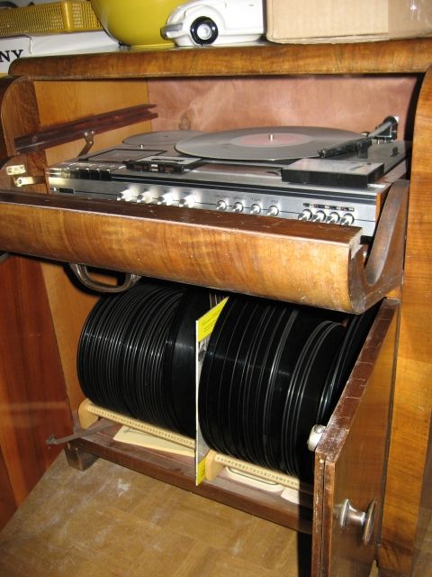 Plattenschrank - Moebel Antiquarisch - Füssen