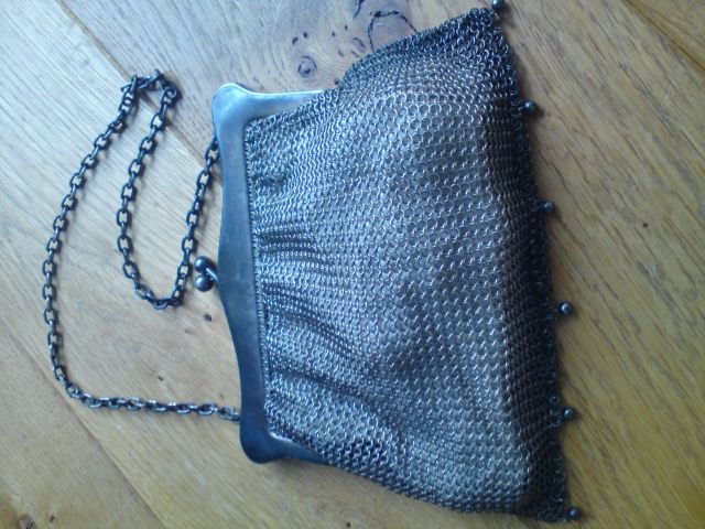 Sehr alte Damenhandtasche aus Metall?Silber  Netz - Sonstige Antiquitaeten - solingen