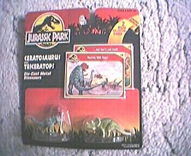 JURASSIC PARK Ceratosaurus   Triceratops DIE-CAST-METAL-Seriev. Kenner  1993  -  - Fanartikel - Krefeld