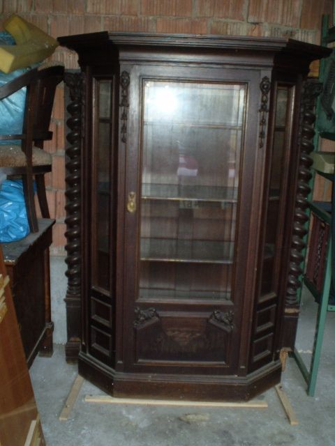 Glasvitrine - Moebel Antiquarisch - Hagunau - Frankreich - Elsass