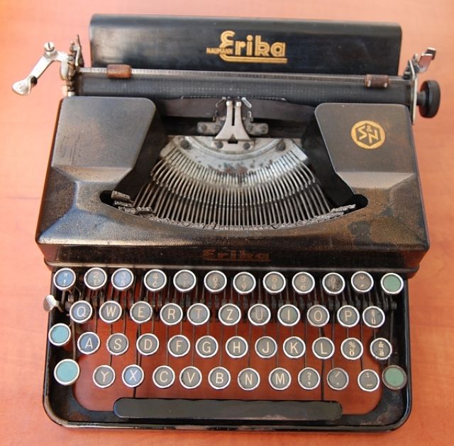 Antike Schreibmaschine Erika Naumann - Sonstige Antiquitaeten - Martin