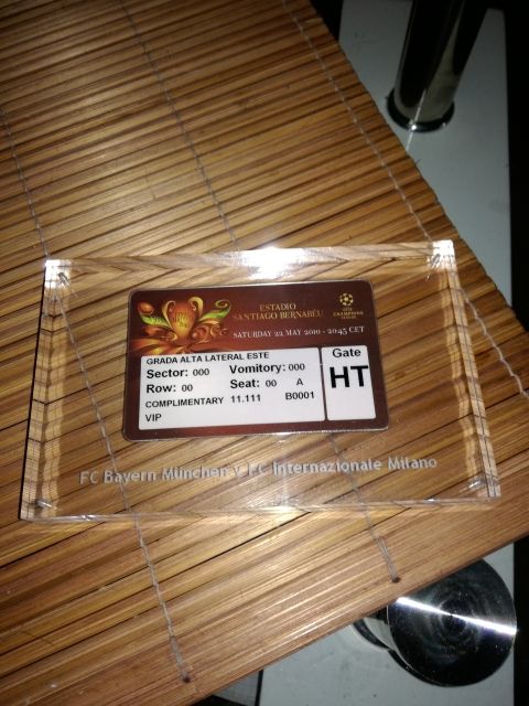 Vip Ticket in Kreditkartenform in Plexiglas mit gravur- Championsleague-Finale 2 - Fanartikel - Nürnberg