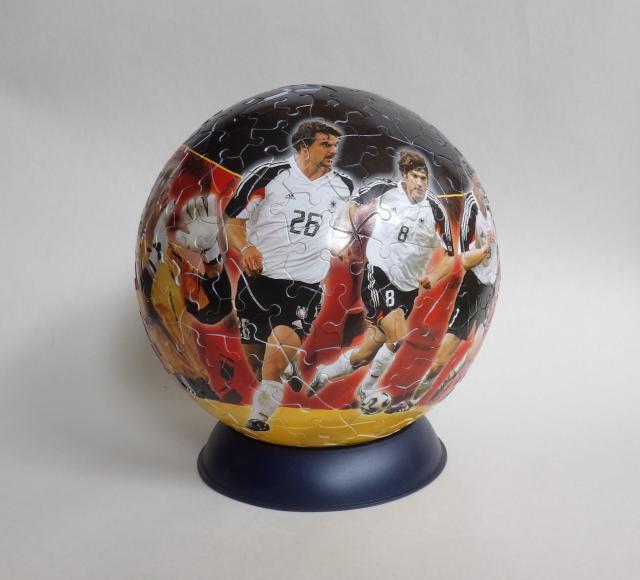 Puzzleball Fußballnationalmannschaft Deutschland 2006 240 Teile - Fanartikel - Geising