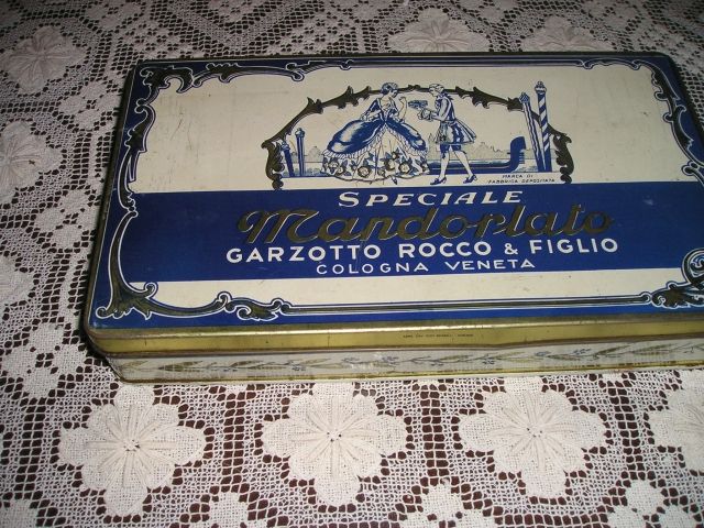 Schöne alte Blechdose  - Sonstige Antiquitaeten - 56567