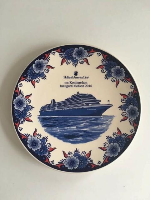 MS KONINGSDAM HOLLAND AMERICA LINE HANDGEFERTIGTER TELLER ROYAL GOEDEWAAGEN - Glas Porzellan Antiquarisch - Hamburg