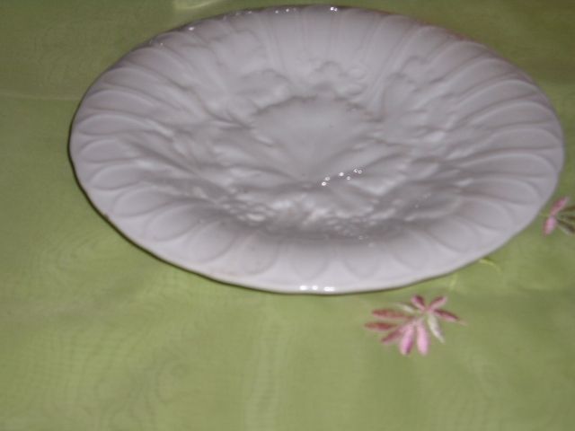 Biedermeierteller von KPM mit Traubenrelief   Selten   - Sonstige Antiquitaeten - Heppenheim