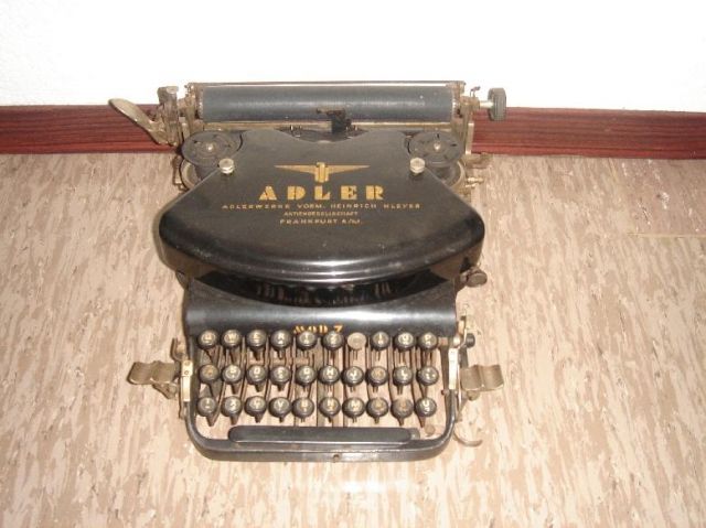 Schreibmaschine Adler Mod. 7 - Sonstige Antiquitaeten - Heigenbrücken