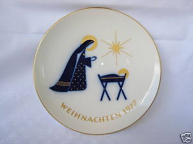 KPM Weinachtsteller 1977 Maria, das Kind in der Krippe anbetend Antiquitäten - Glas Porzellan Antiquarisch - Berlin