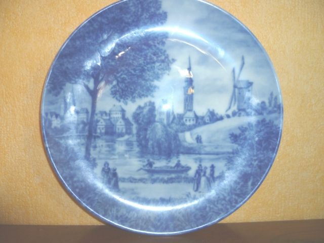 4 Wandteller Berlin Design Alt Bremen - Glas Porzellan Antiquarisch - Oyten