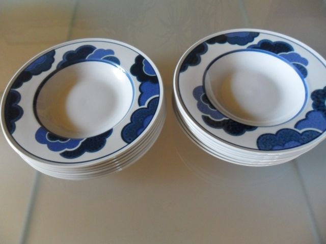 V & B Blue Cloud   12 Suppenteller   - Glas Porzellan Antiquarisch - Neunkirchen