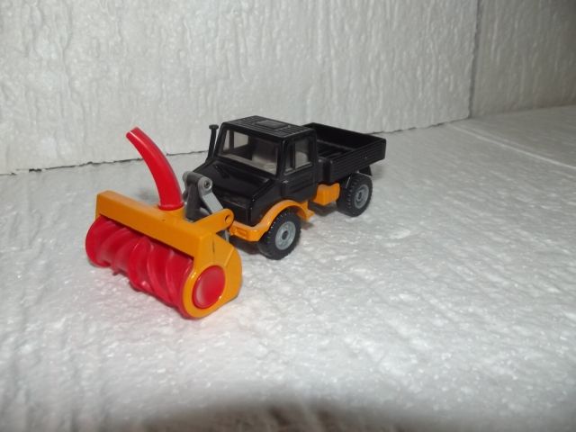 Siku Unimog Schneefräse aus Siku Sammlung - Spielzeug Sammlungen - Neubrandenburg