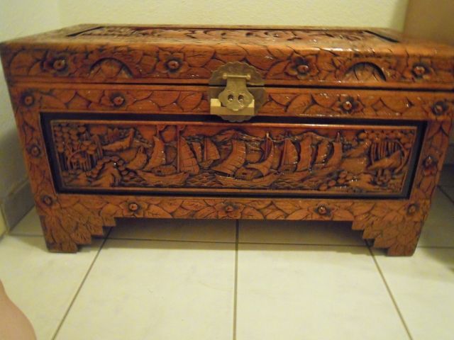 Tolle Holztruhe - Sonstige Antiquitaeten - Neuhemsbach